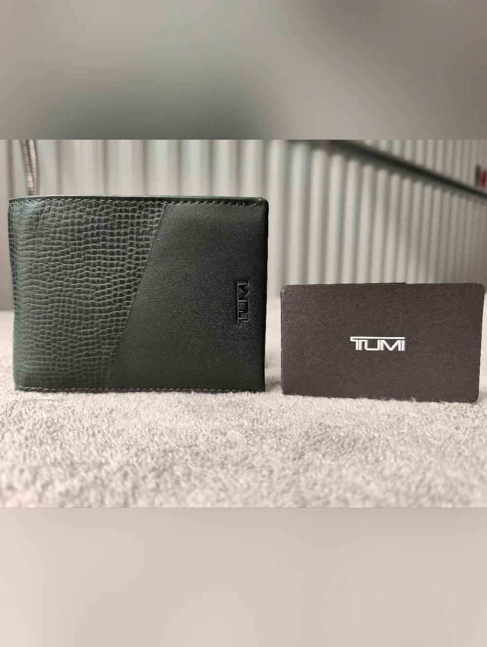 ✨ Tumi Nassau SLG Double Billfold (Deep Pine)